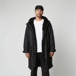 Mystic DTS Poncho Explore [DARK TECH SERIES] - Black -CoastWaterSports Sales Shop 2023 Mystic DTS Poncho Black 3